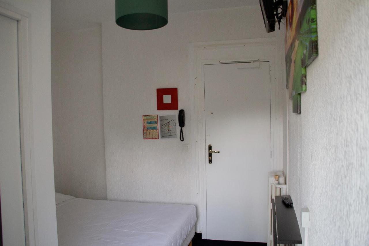 Hotel Les Tennis Men Les Pins Centre