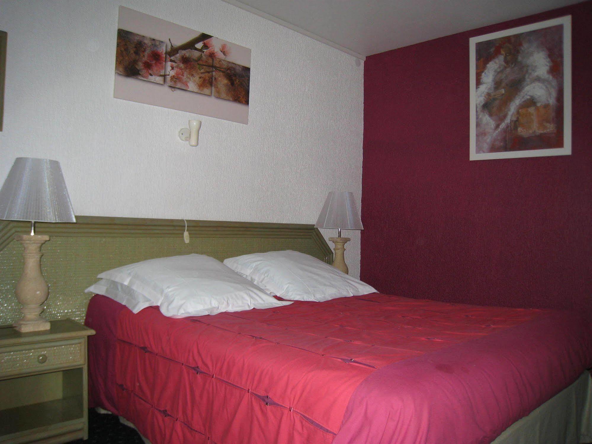Les Tennis Men Les Pins Centre Hotel